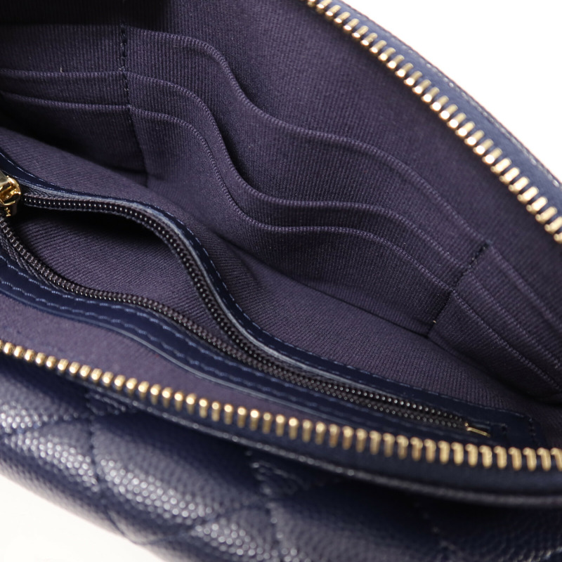 CHANEL 牛皮皮革Phone Case Bag金扣鏈帶肩背袋-5