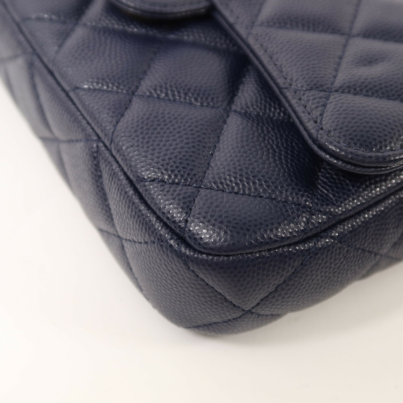 CHANEL 牛皮皮革Phone Case Bag金扣鏈帶肩背袋-14