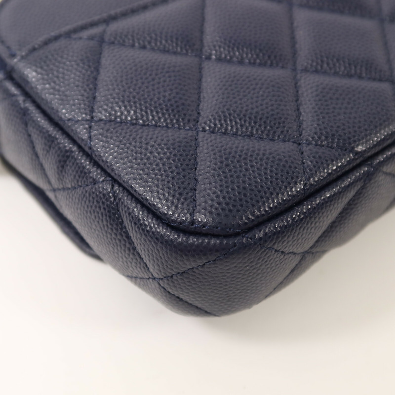 CHANEL 牛皮皮革Phone Case Bag金扣鏈帶肩背袋-15