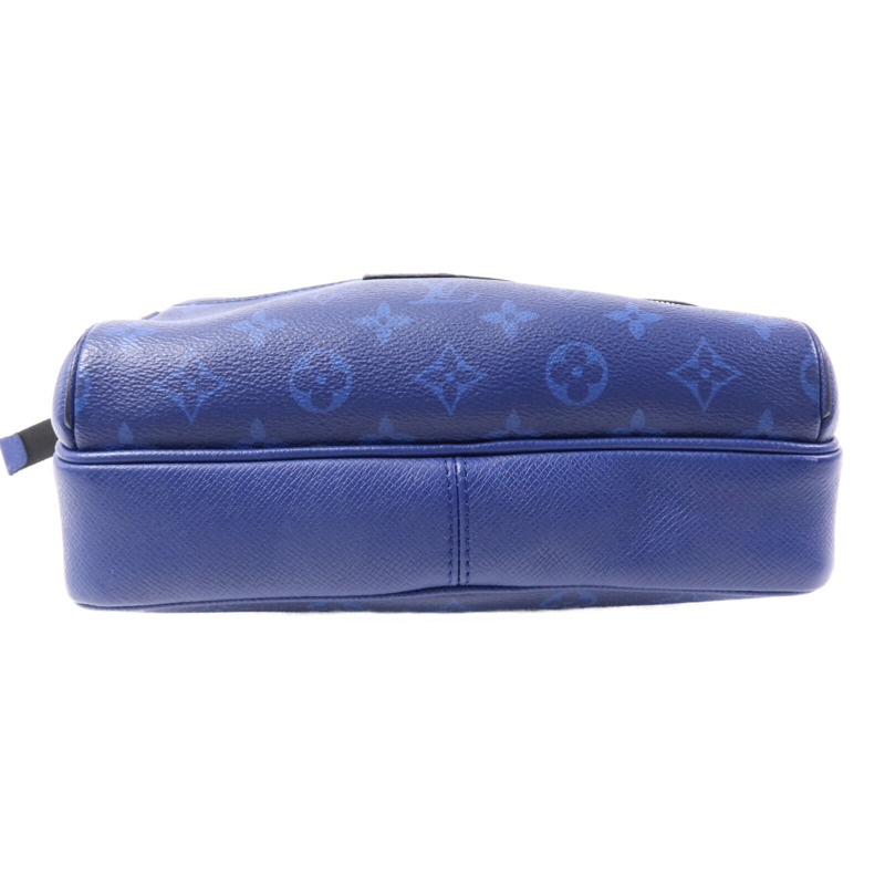 LOUIS VUITTON Taiga/Monogram Outdoor Messenger銀扣肩背袋-3