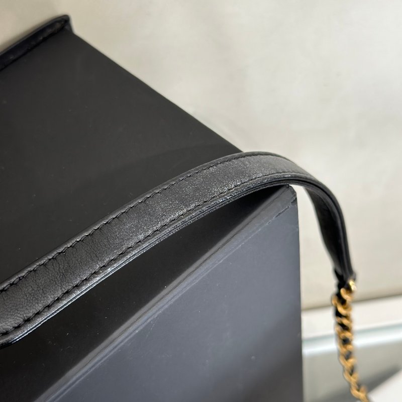 CHANEL 23C季節款口蓋包Mini CF20 - 黑金-5