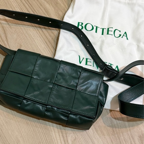 專櫃購入 BV Bottega VENETA 腰包 斜背包 belt cassette
