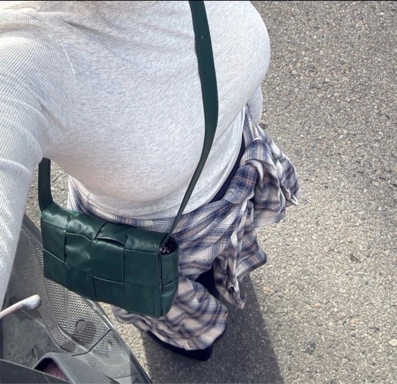 專櫃購入 BV Bottega VENETA 腰包 斜背包 belt cassette-1