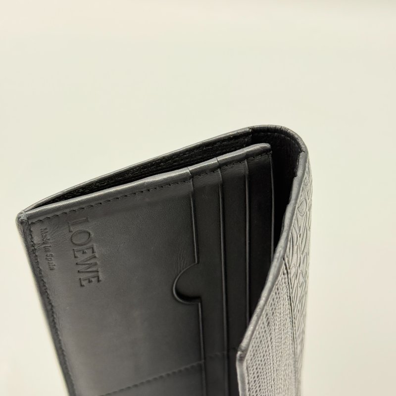 羽葤公益商品♥️ Loewe 羅威 黑色 牛皮壓花 拼接 長夾-4