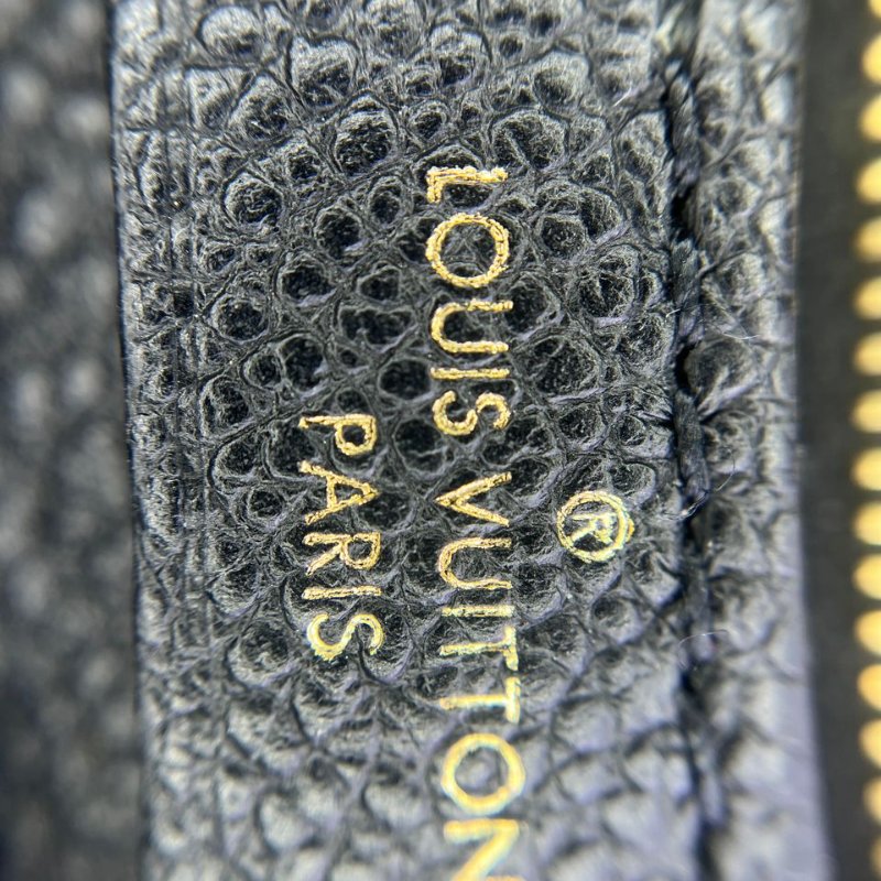 路易威登 LV Mini Bumbag 壓紋腰包-1