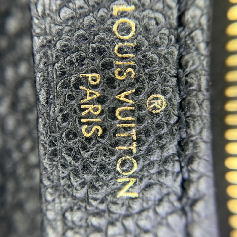 路易威登 LV Mini Bumbag 壓紋腰包-3