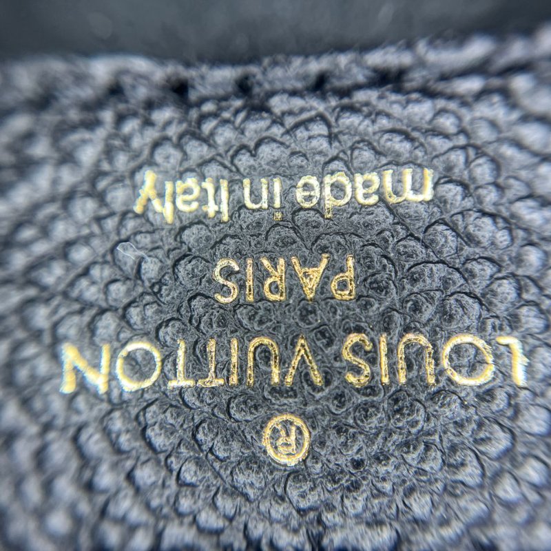 路易威登 LV Mini Bumbag 壓紋腰包-4