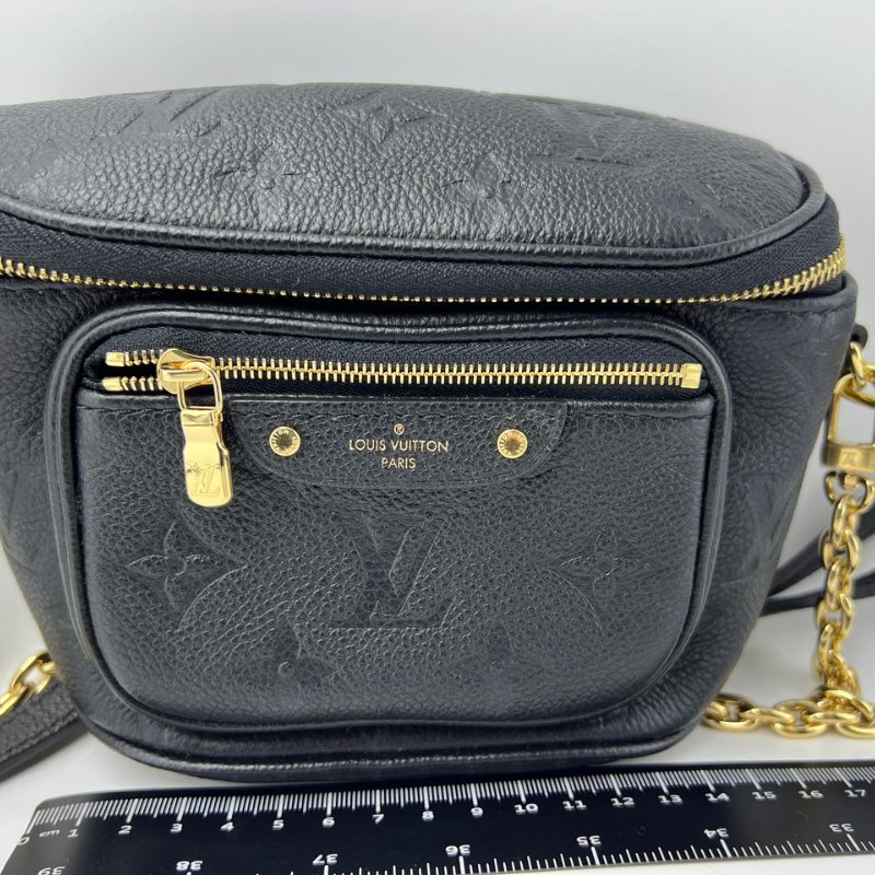 路易威登 LV Mini Bumbag 壓紋腰包-10