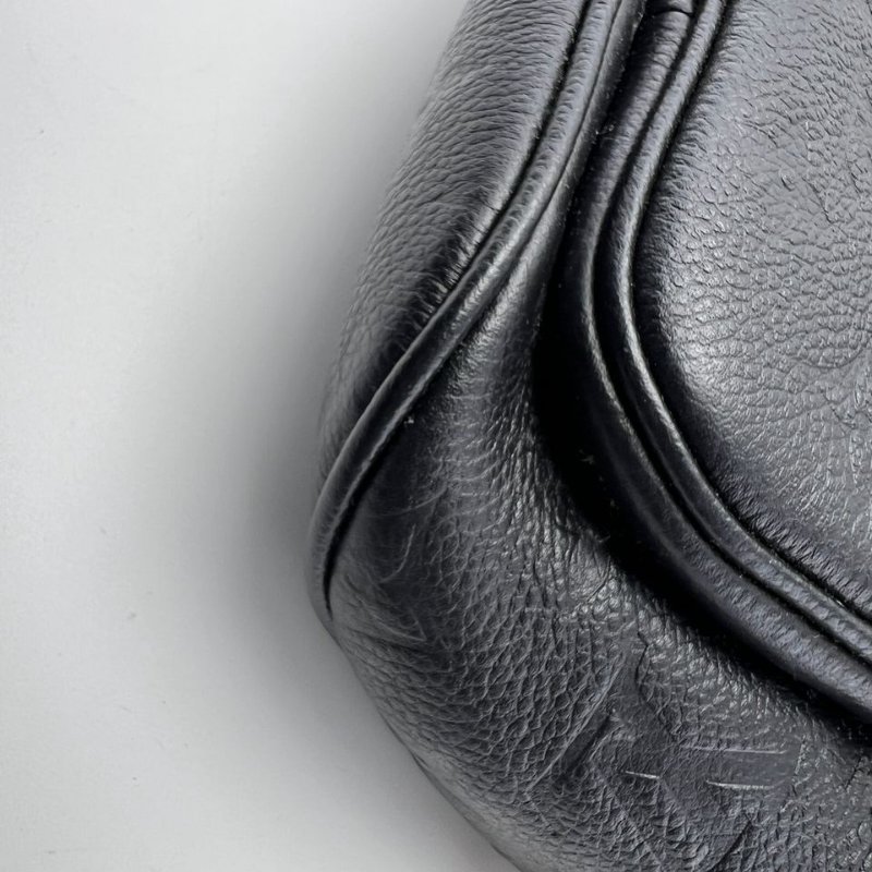 路易威登 LV Mini Bumbag 壓紋腰包-13