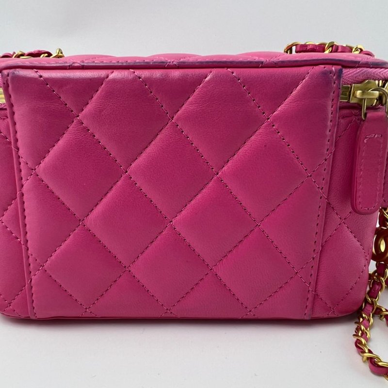 Chanel Vanity Case 菱格紋化妝包-6