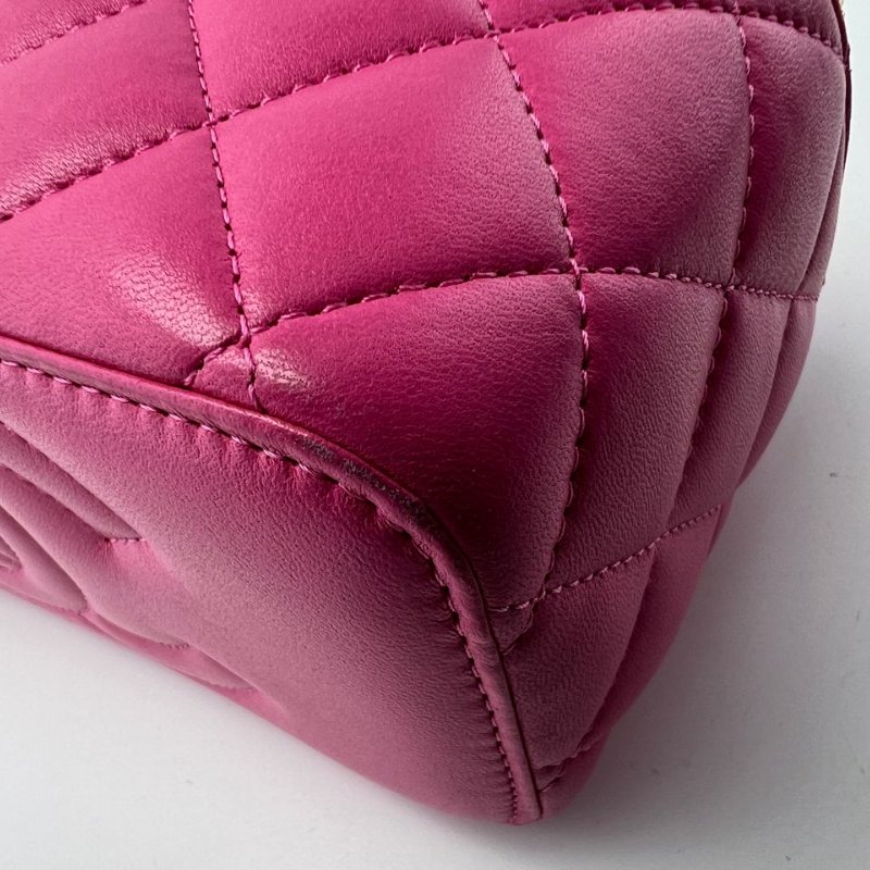 Chanel Vanity Case 菱格紋化妝包-10