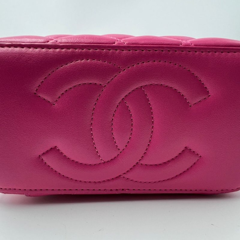 Chanel Vanity Case 菱格紋化妝包-11