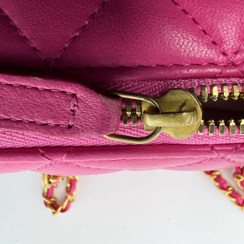 Chanel Vanity Case 菱格紋化妝包-14