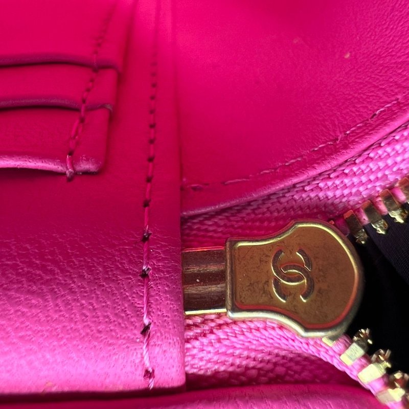 Chanel Vanity Case 菱格紋化妝包-17