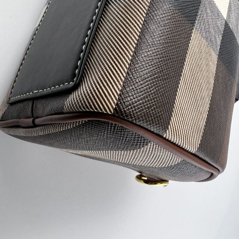 Burberry 格紋迷你波士頓包-11