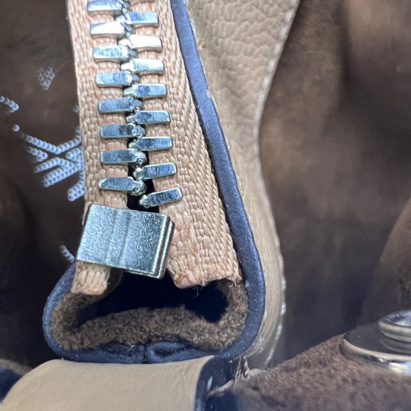 Louis Vuitton Carmel Hobo 鏤空老花托特包-15