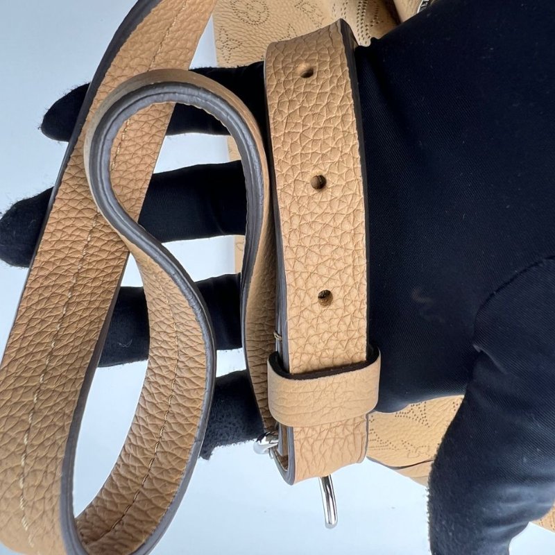 Louis Vuitton Carmel Hobo 鏤空老花托特包-27