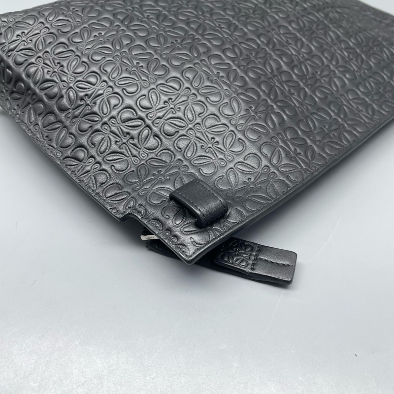 LOEWE羅意威黑色壓花手拿包30*20*4cm附件：無附件-5