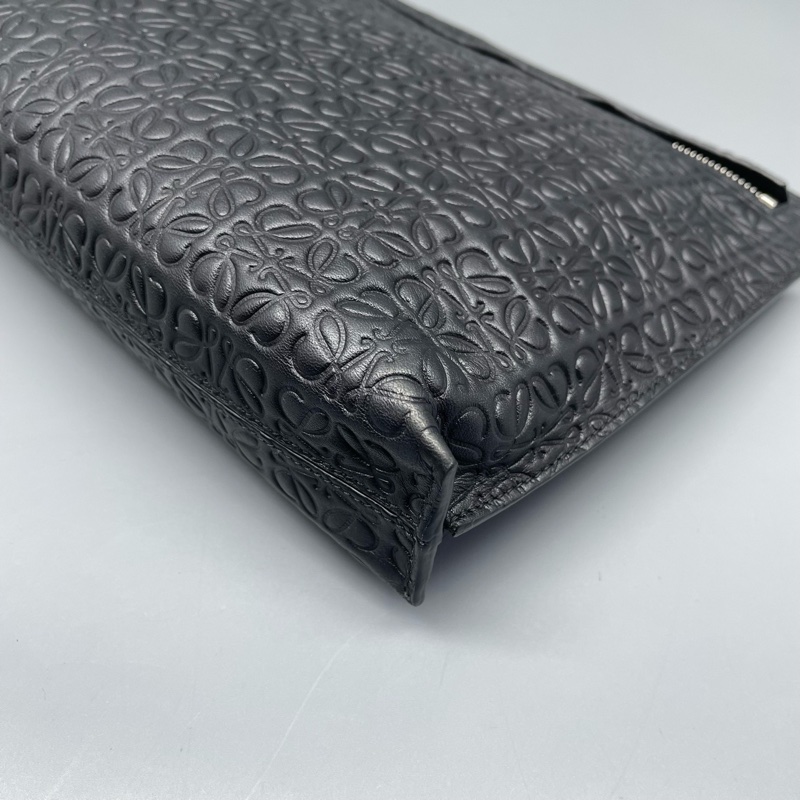 LOEWE羅意威黑色壓花手拿包30*20*4cm附件：無附件-7