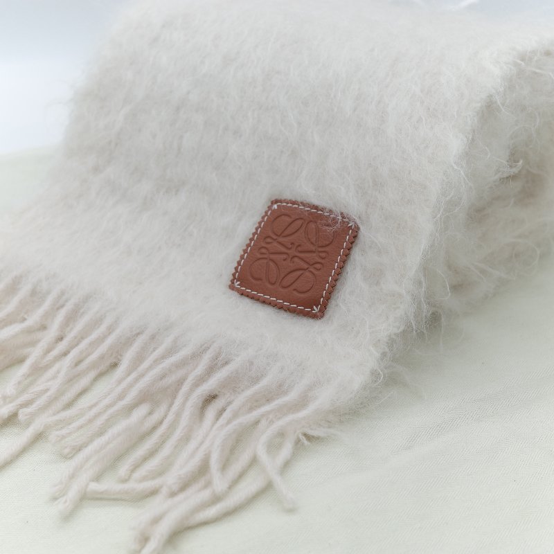 Loewe 羅威 Anagram 白色馬海毛 羊毛混紡標誌壓紋圍巾-7