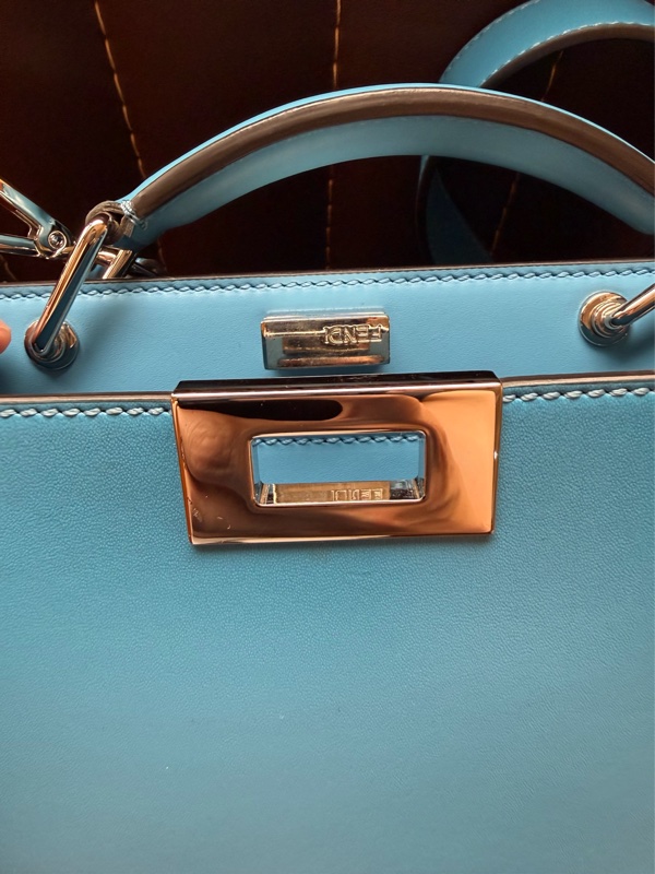 Fendi 經典 Peekaboo ISeeU-10