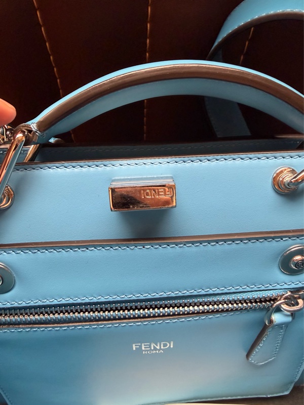 Fendi 經典 Peekaboo ISeeU-11
