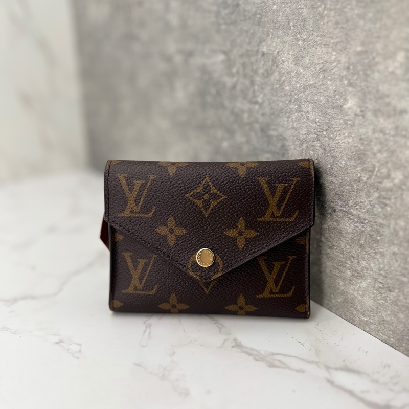 香緹國際精品 907 LV 老花 極新 盒裝完整 送禮自用-0