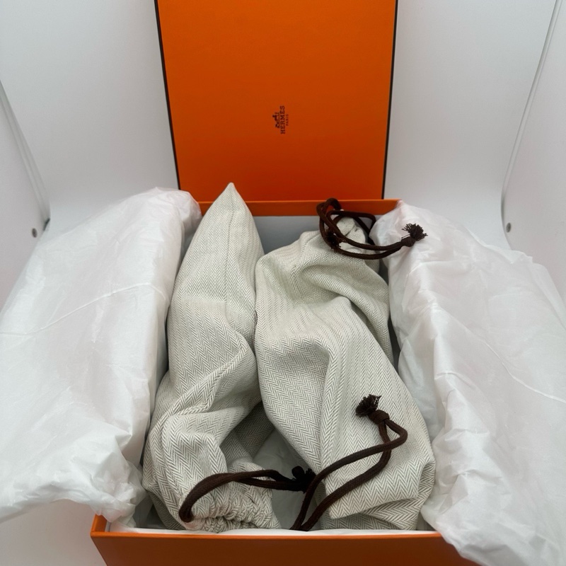 閒置未使用 Hermes 愛馬仕 康康銀扣 流蘇穆勒拖鞋 羊皮頂級皮質 女款 霧霾-6