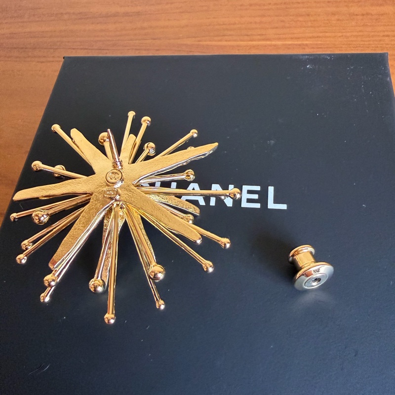 CHANEL 經典水晶胸針-4