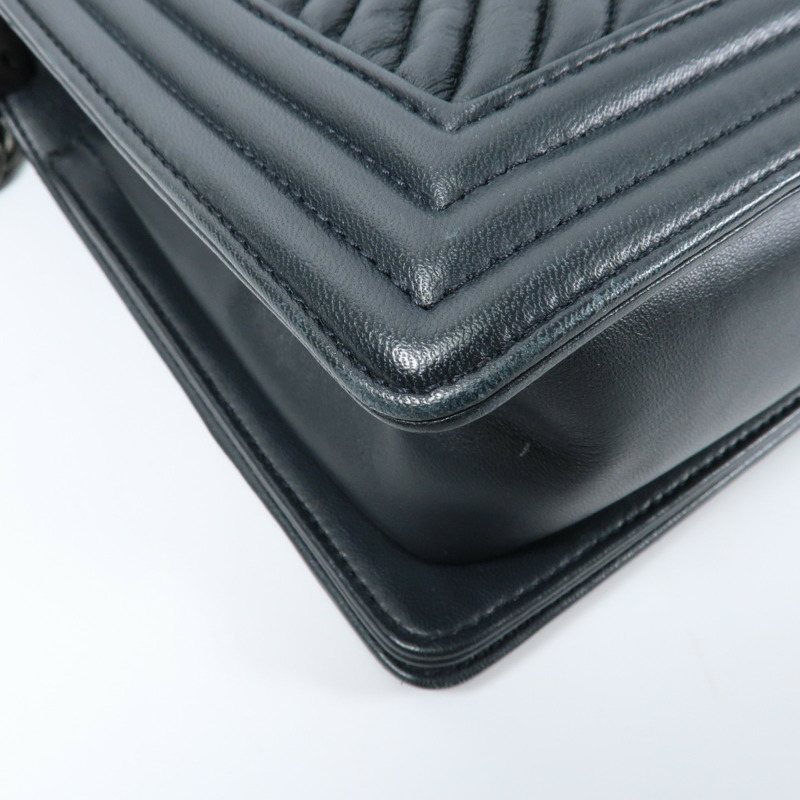 CHANEL 羊皮皮革Boy 28鏈帶肩背袋-14