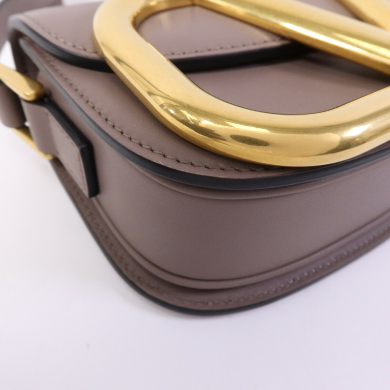 Valentino 牛皮皮革VLogo SuperVee金扣肩背袋-10
