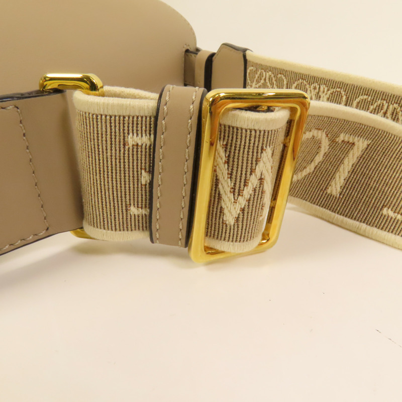 LOEWE 牛皮皮革Small Gate Bag金扣肩背袋-6