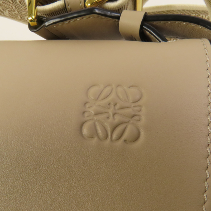LOEWE 牛皮皮革Small Gate Bag金扣肩背袋-7