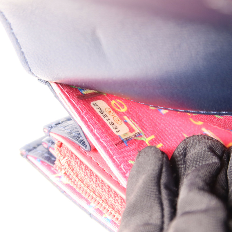 CHANEL 羊皮皮革Bifold Wallet銀扣錢包-7