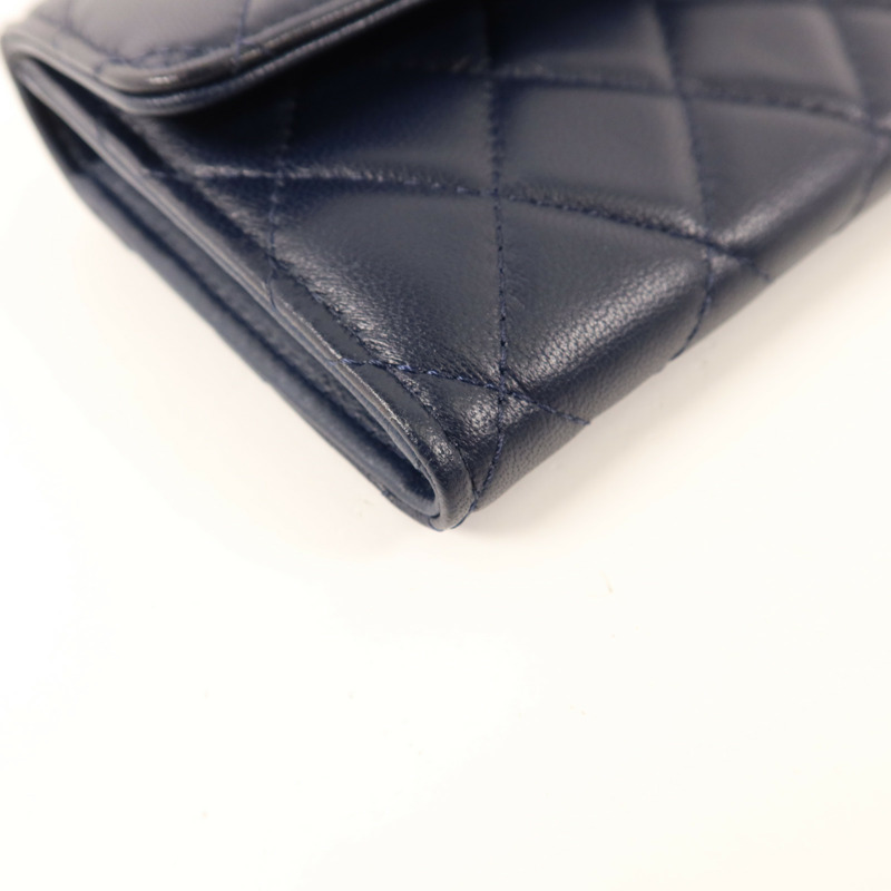 CHANEL 羊皮皮革Bifold Wallet銀扣錢包-13