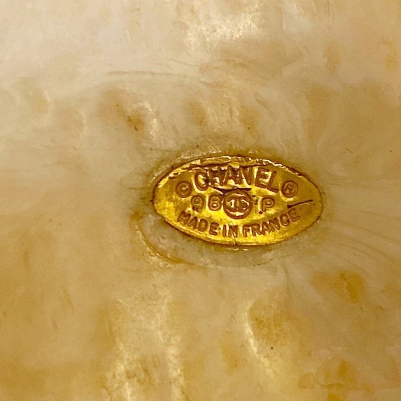 Chanel 香奈兒 復古 白色 樹脂 闊手鐲 Cuff 金色 雙C CC Logo 1998年-5