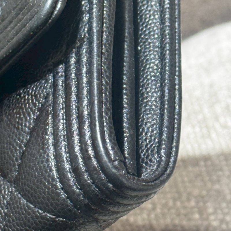 CHANEL BOY 經典菱格紋魚子醬牛黑金長夾-5