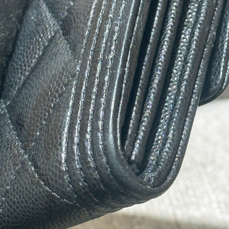 CHANEL BOY 經典菱格紋魚子醬牛黑金長夾-7