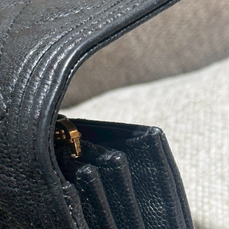 CHANEL BOY 經典菱格紋魚子醬牛黑金長夾-10