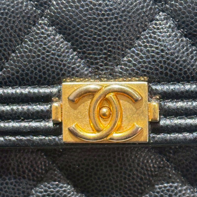CHANEL BOY 經典菱格紋魚子醬牛黑金長夾-14