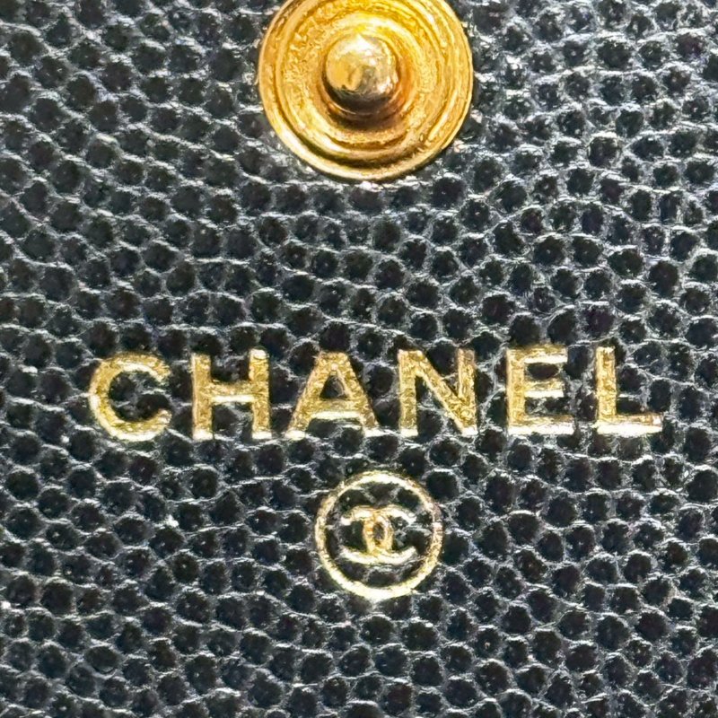 CHANEL BOY 經典菱格紋魚子醬牛黑金長夾-15