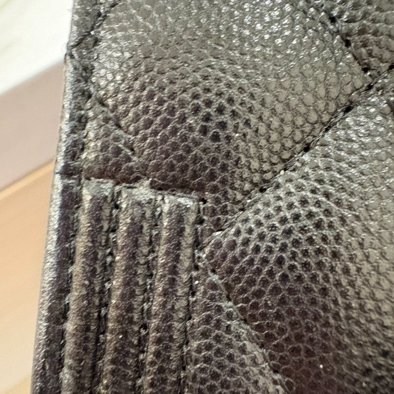 CHANEL BOY 經典菱格紋魚子醬牛黑金長夾-17