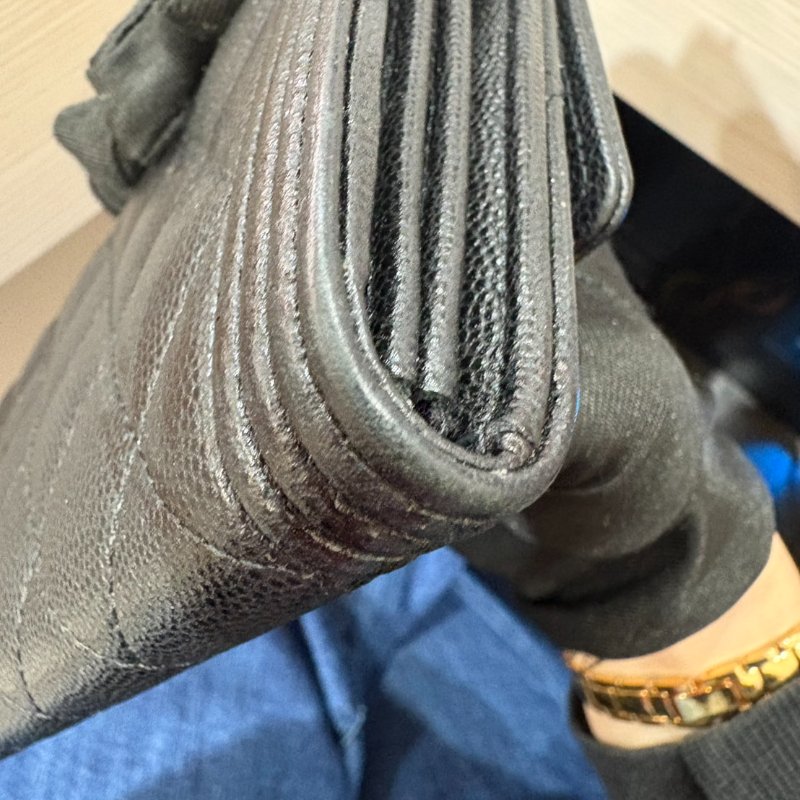 CHANEL BOY 經典菱格紋魚子醬牛黑金長夾-21