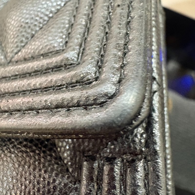 CHANEL BOY 經典菱格紋魚子醬牛黑金長夾-23