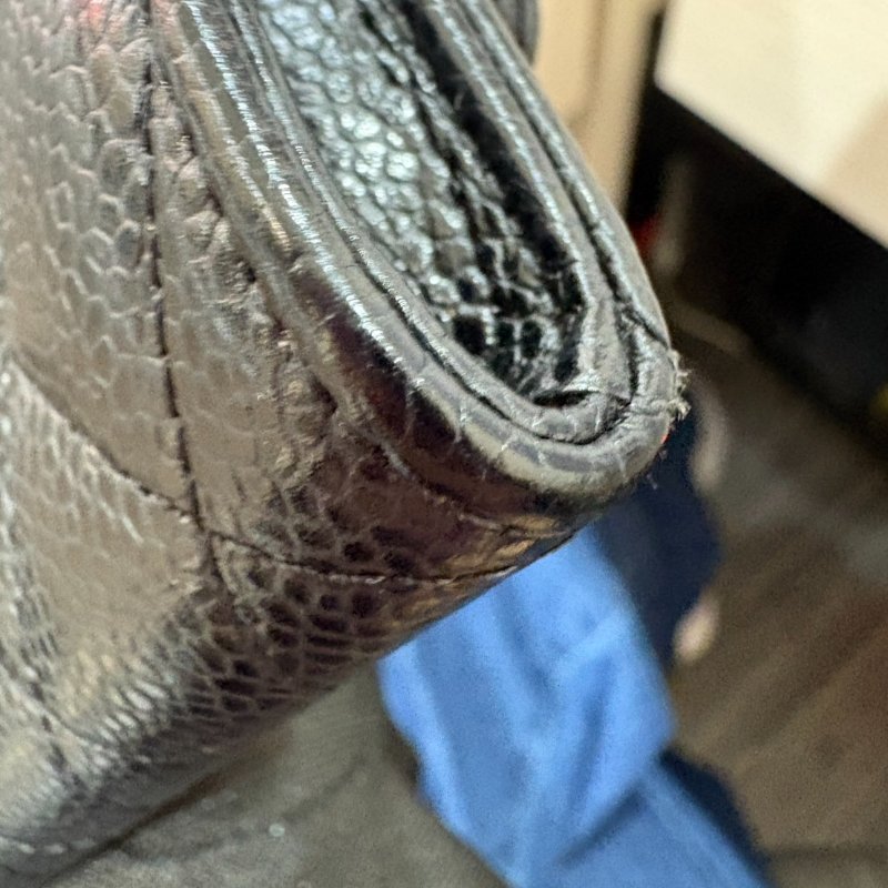 CHANEL 魚子醬牛皮黑金卡片夾-8