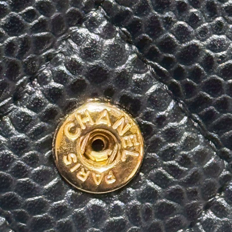 CHANEL 魚子醬牛皮黑金卡片夾-16