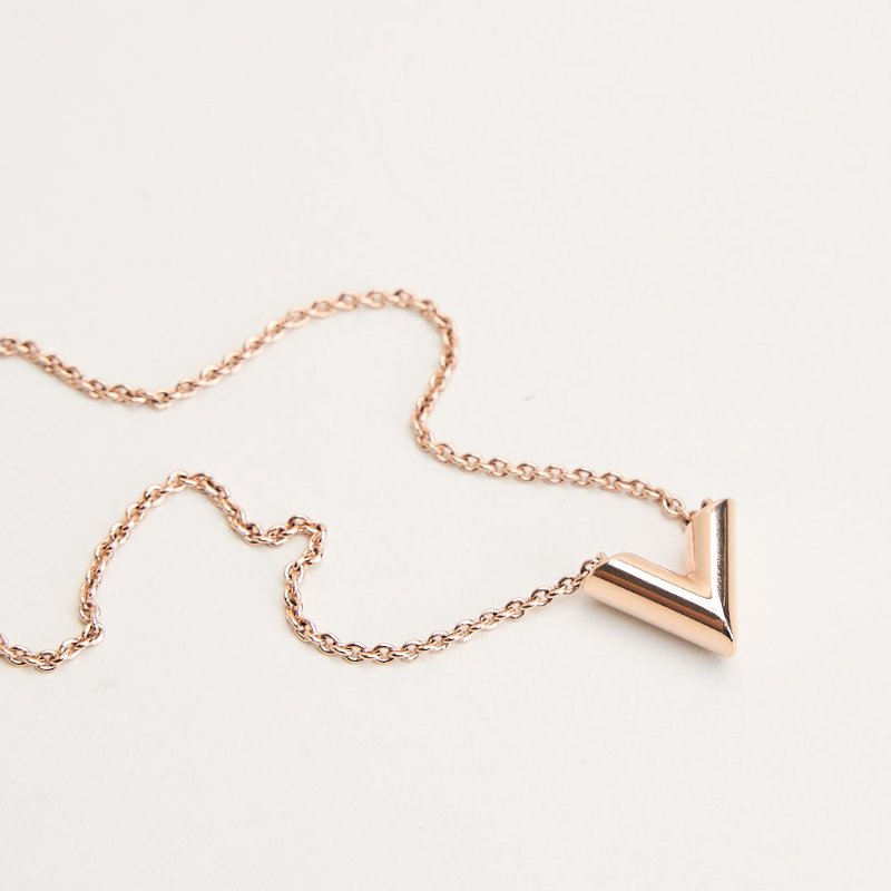 二手Lv Essential V字項鍊 玫瑰金-5
