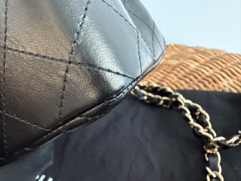 二手CHANEL黑色小羊皮菱格紋淡金扣20cm Mini COCO口蓋包A69900-8