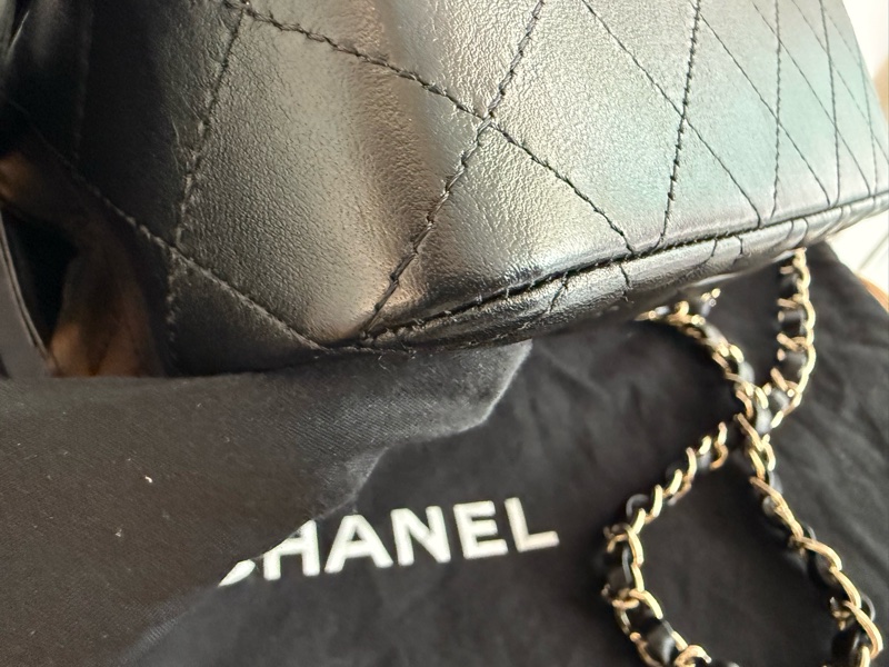 二手CHANEL黑色小羊皮菱格紋淡金扣20cm Mini COCO口蓋包A69900-9