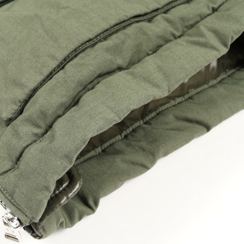 MONCLER MONTRIOND 羽絨外套，尼龍羊毛棉混紡，卡其色，二手男款1碼-5